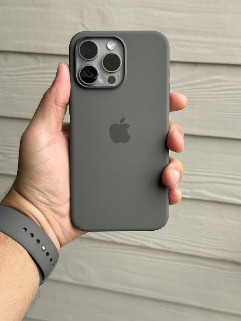 iPhone 15 pro max / 15 pro official silicone cover
