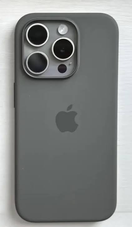 iPhone 15 pro max / 15 pro official silicone cover